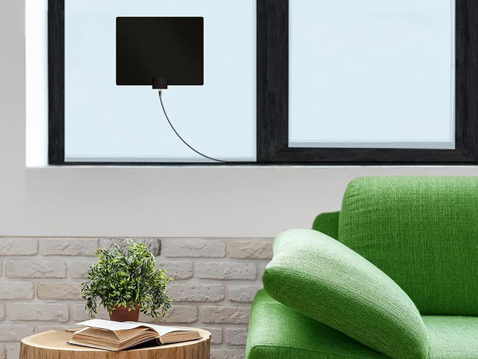 Mohu Leaf 50 mounted on a window