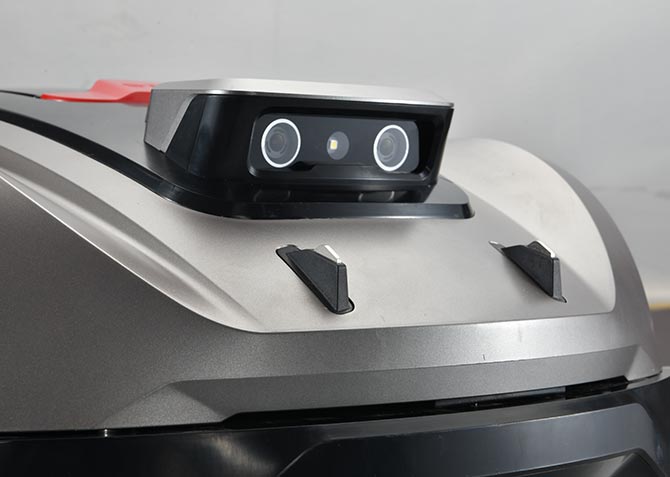 A close-up of the Sunseeker X3 Plus from the front shows the Vision AI system